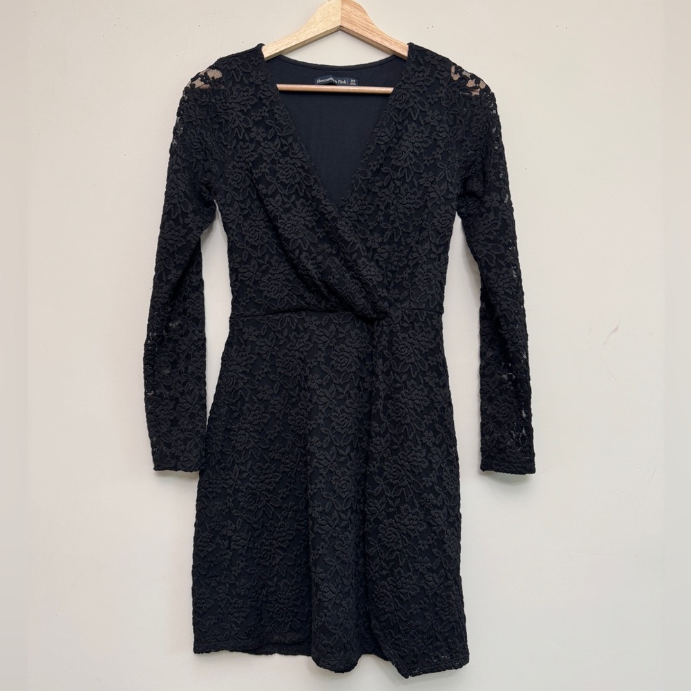 Abercrombie & Fitch Black Sheath Dress Long Sleeve V-Neck